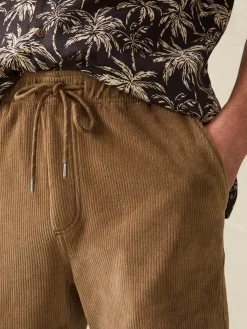 Faherty Brand Essential Italian Knit Cord Short (6" Inseam) -
