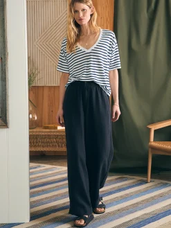 Women Faherty Brand Oceanside Linen V-Neck Tee -