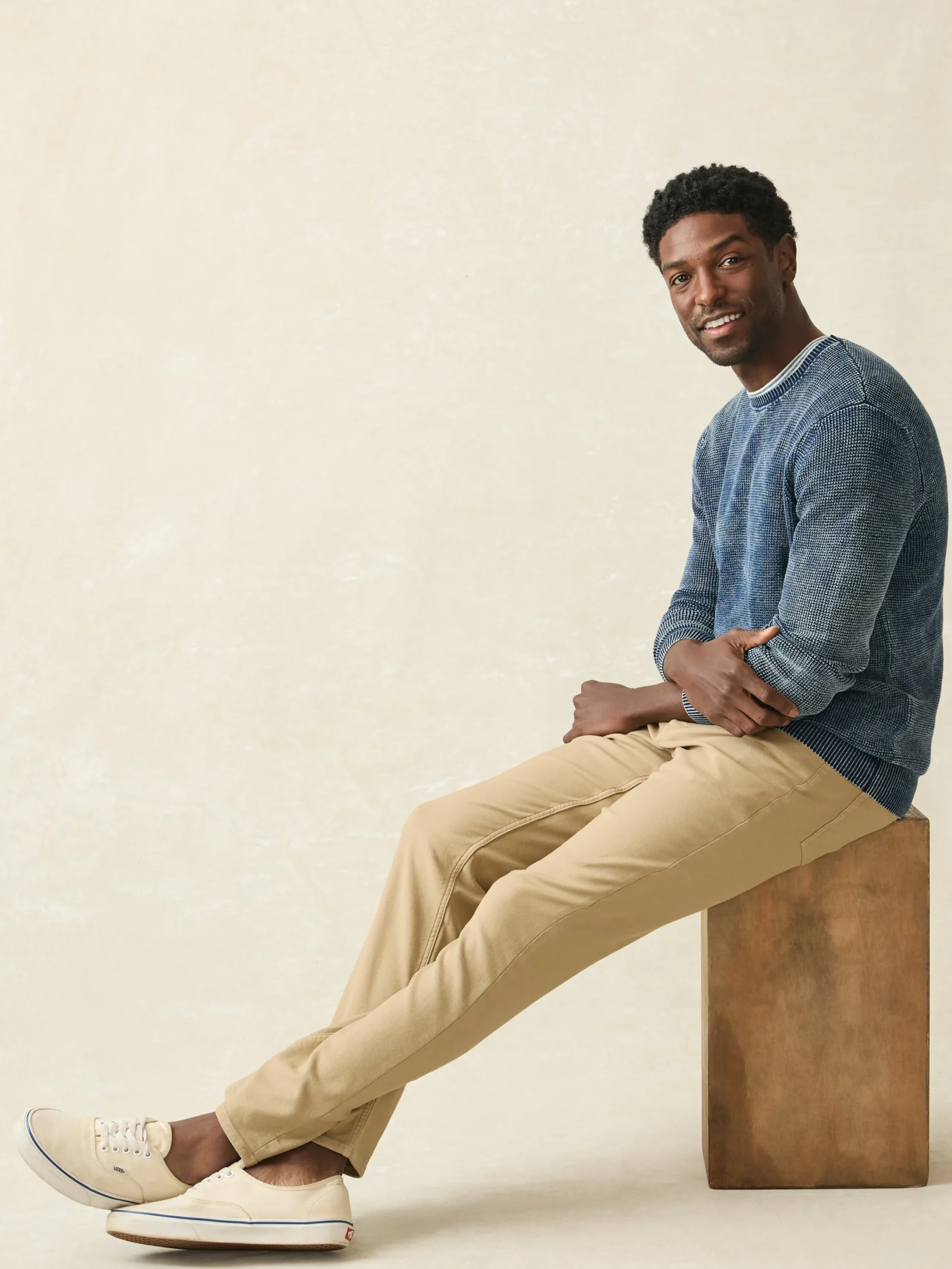Faherty Brand Sunwashed Crewneck Sweater -