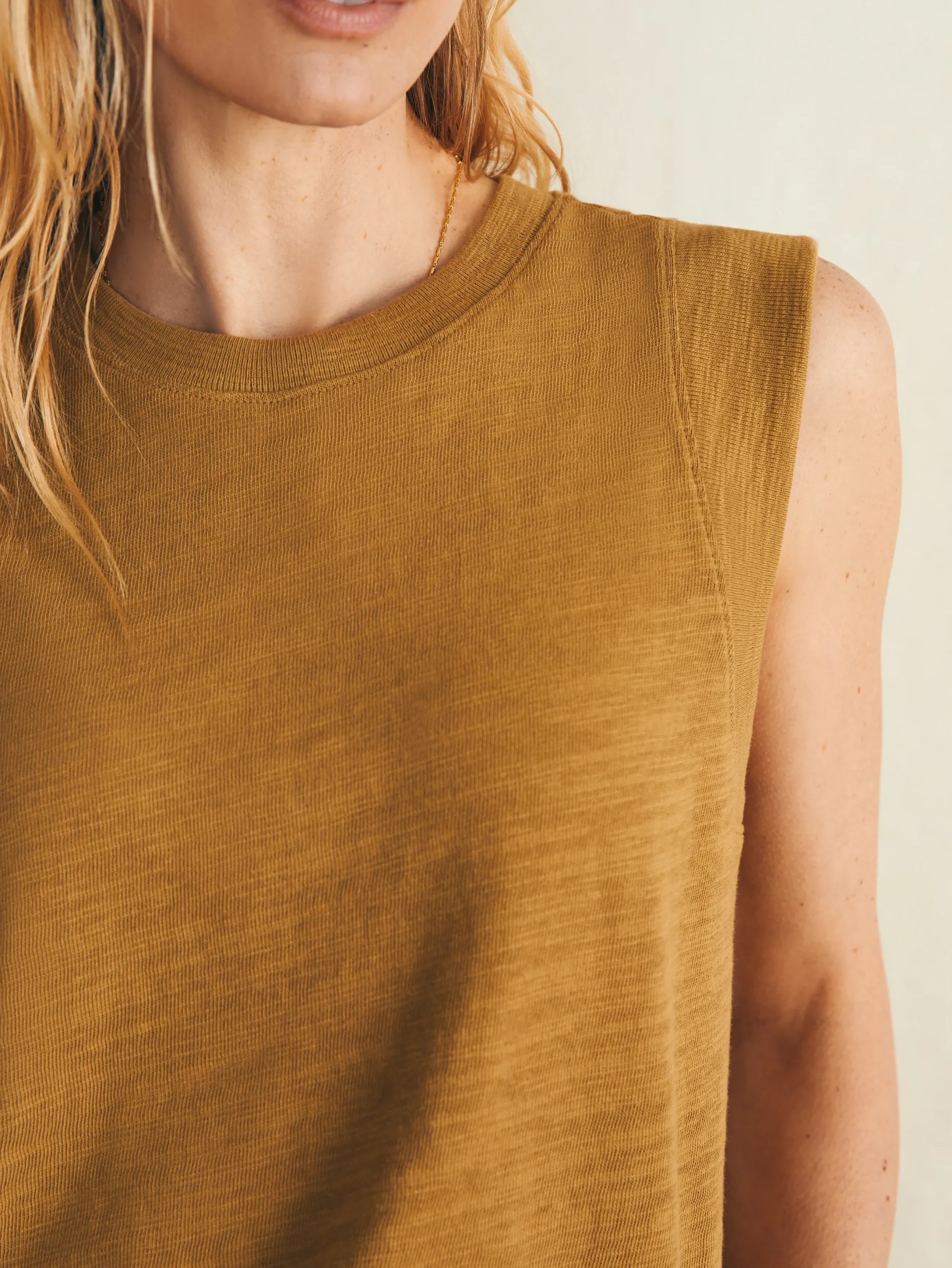 Women Faherty Brand Sunwashed Slub Muscle Tank -