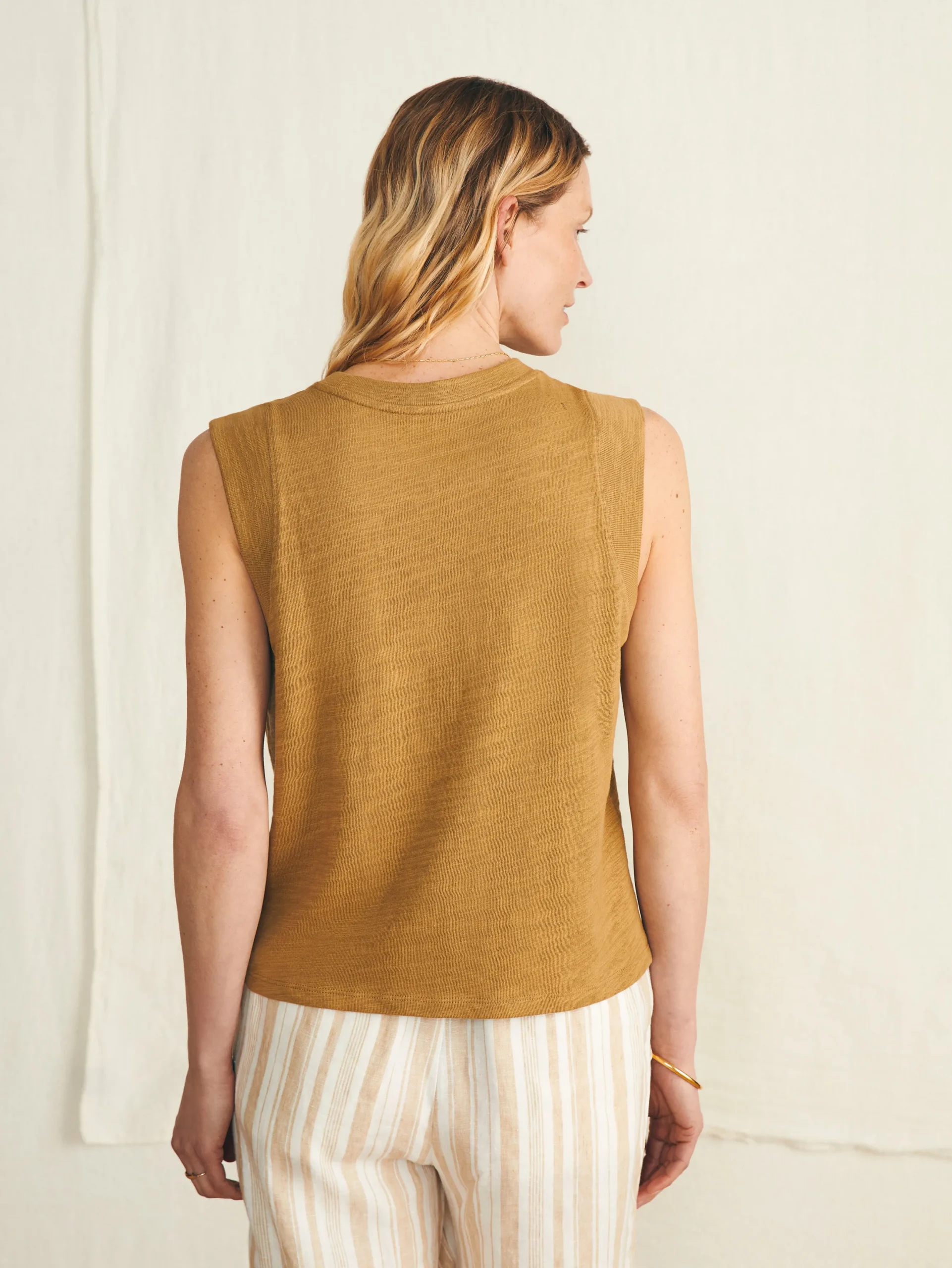 Women Faherty Brand Sunwashed Slub Muscle Tank -