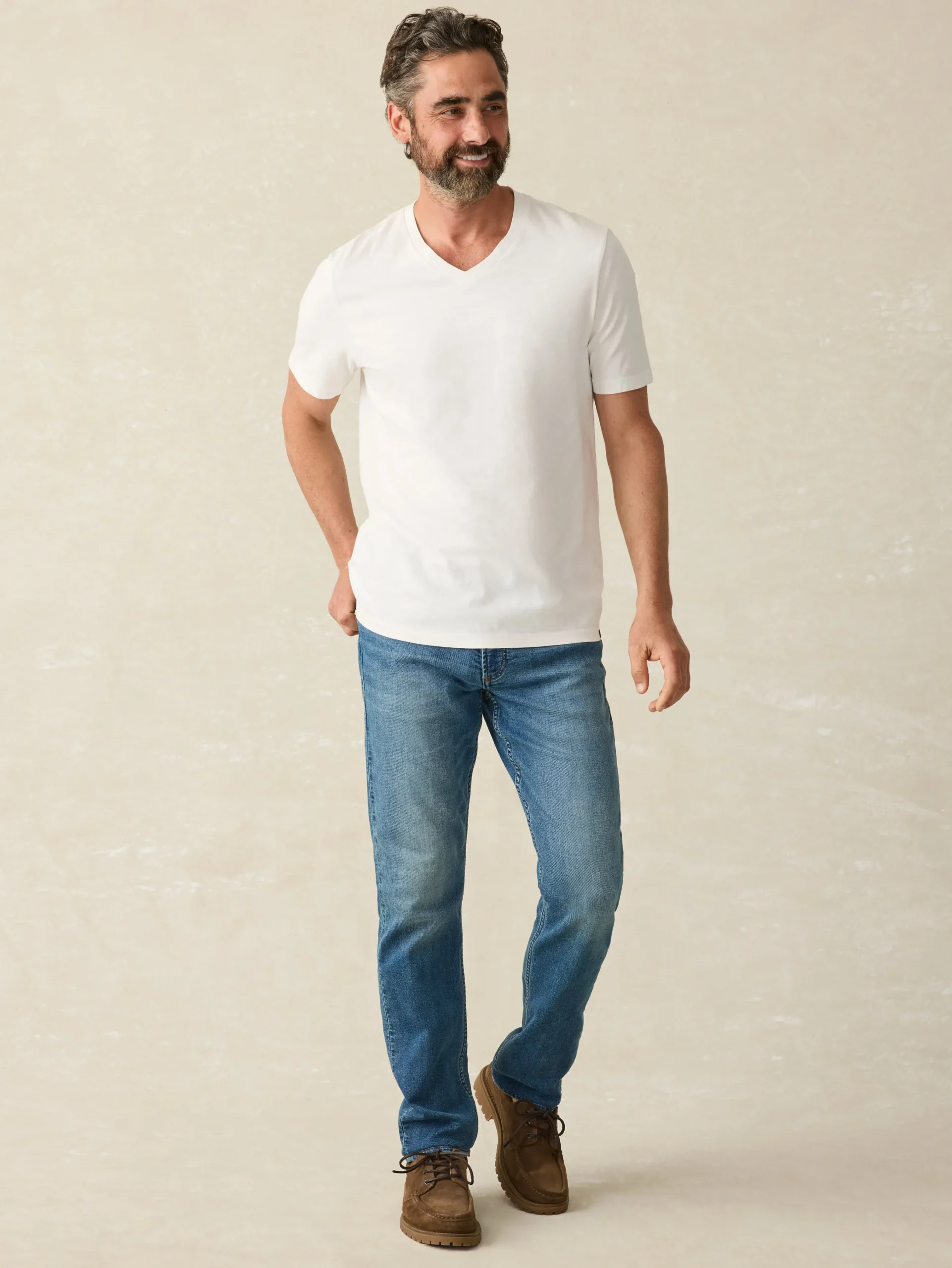 Faherty Brand Sunwashed V-Neck Tee -