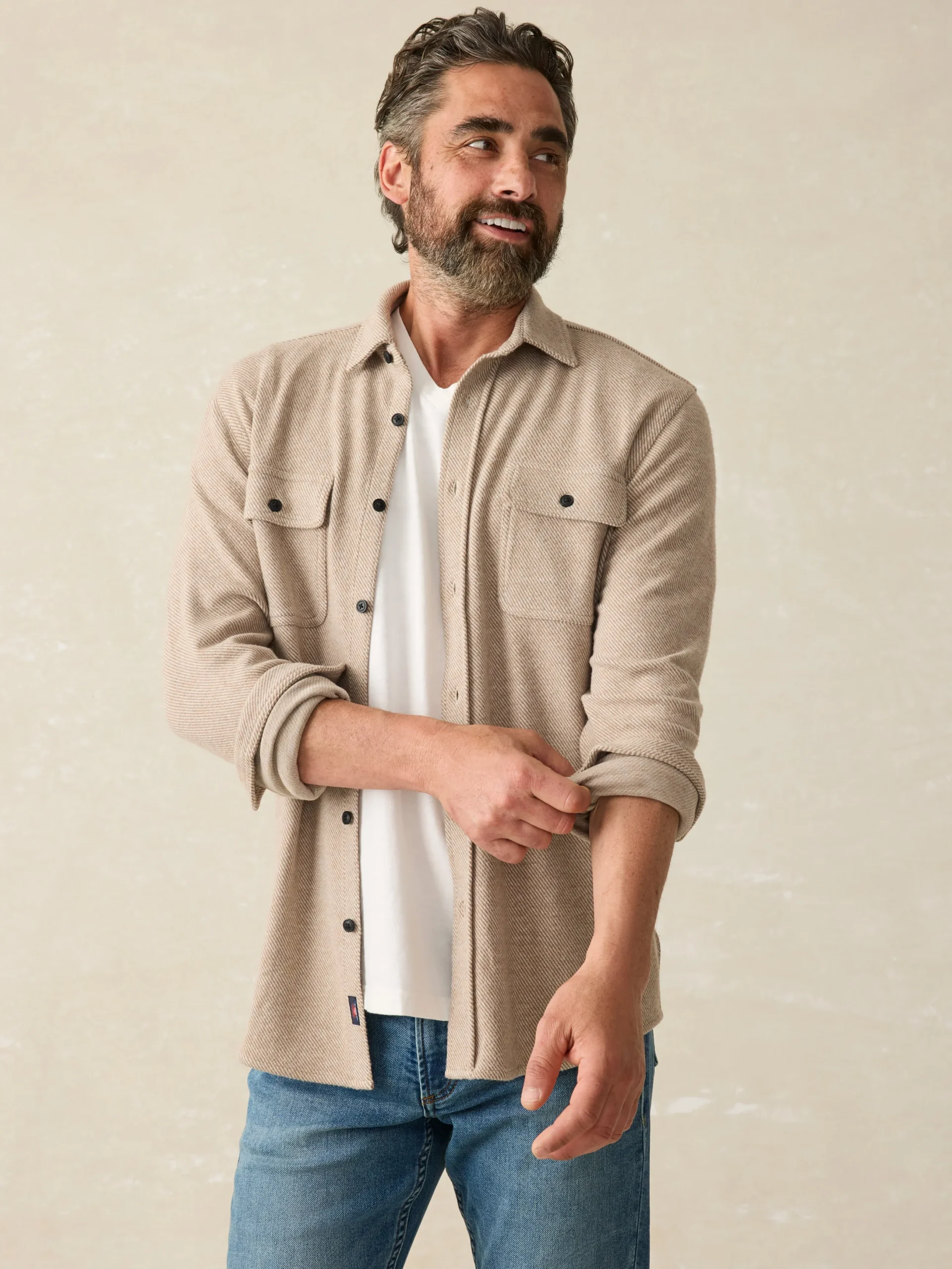 Faherty Brand Sunwashed V-Neck Tee -